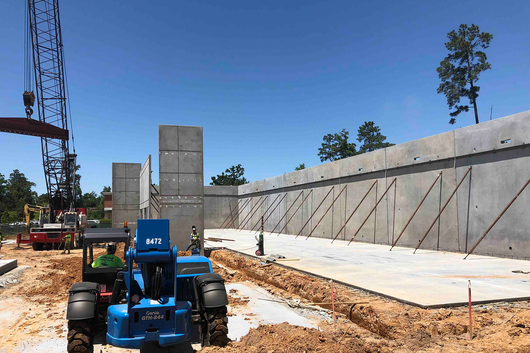 CropRetailCenterTilt1